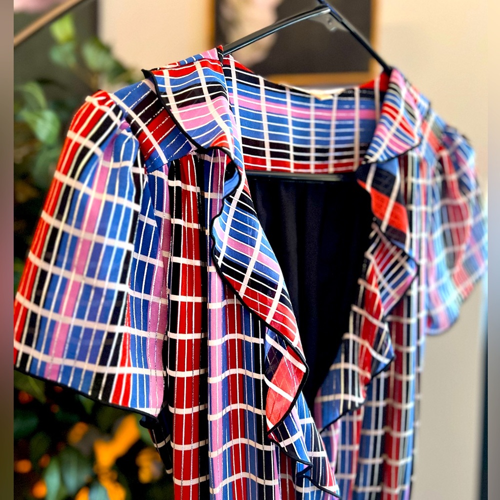 WAYF ruffled multicolor wrap dress. 
Size: XS